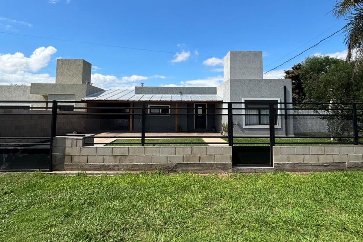 Casa familiar con Garage